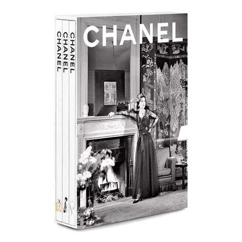 libro sfilate chanel|Chanel .